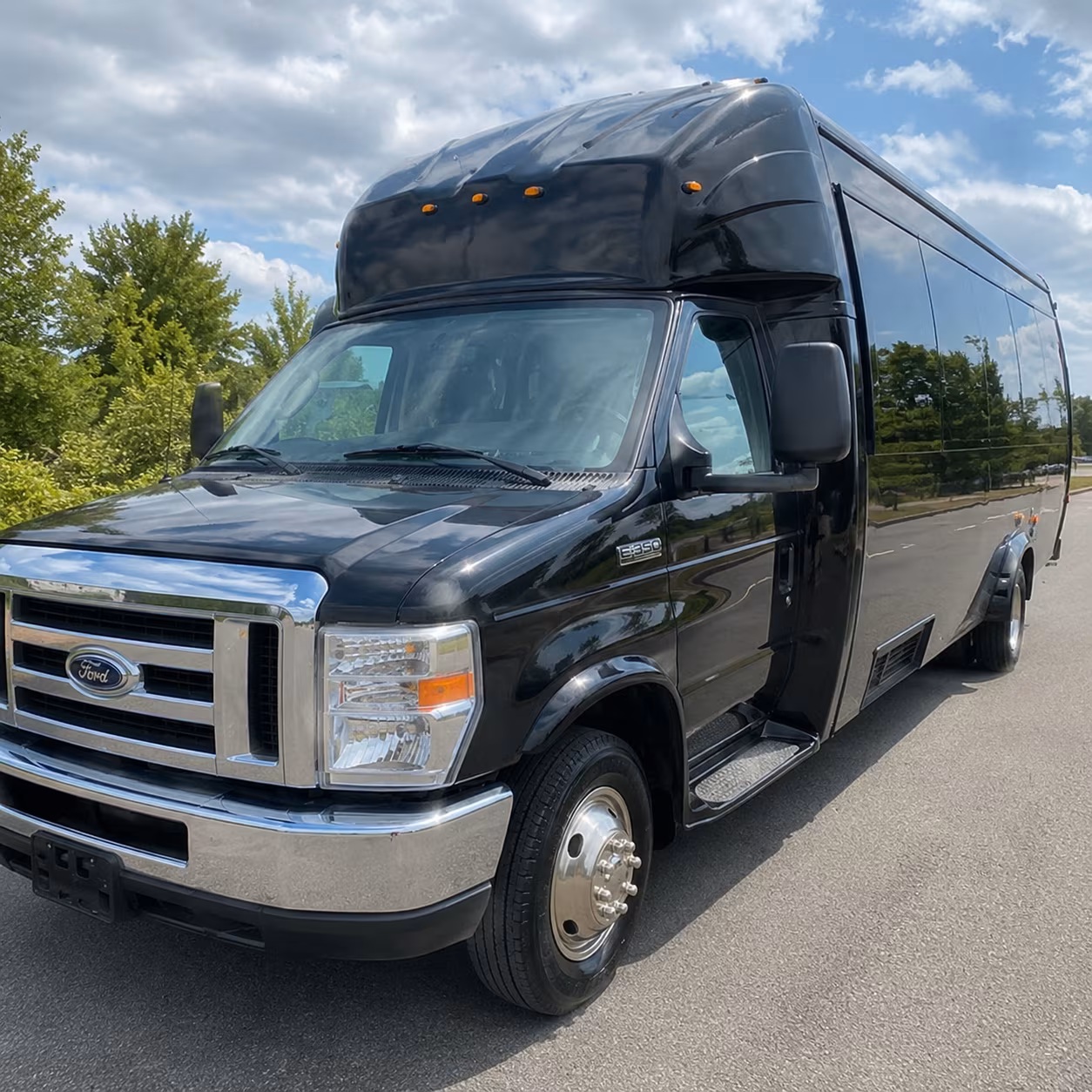 Lancaster Winery Tour & Pub Crawl Transportation